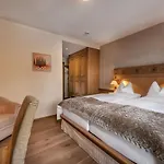 Bismarck Hotel