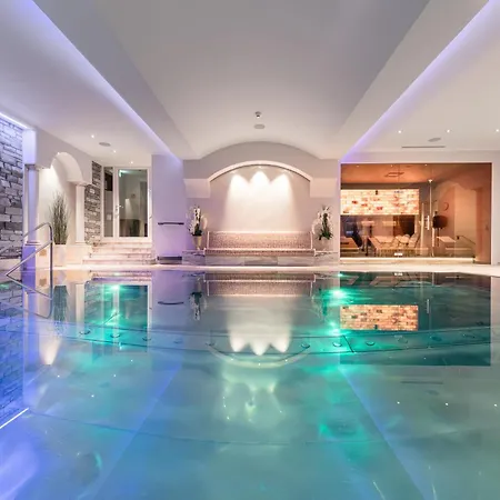 Bismarck Hotel 4*
