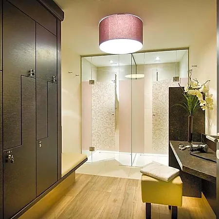 Bismarck Hotel 4*