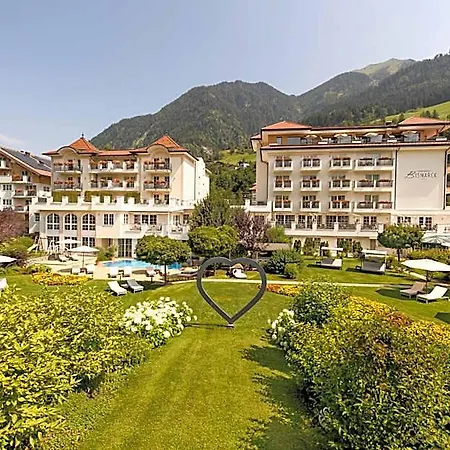 Bismarck Hotel 4*